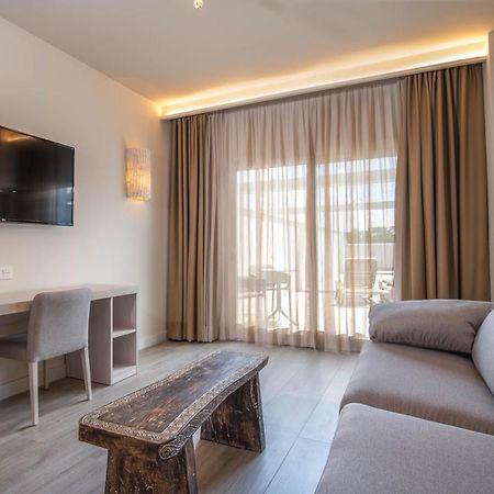 Aljarafe Suites By Qhotels Gelves Exterior photo