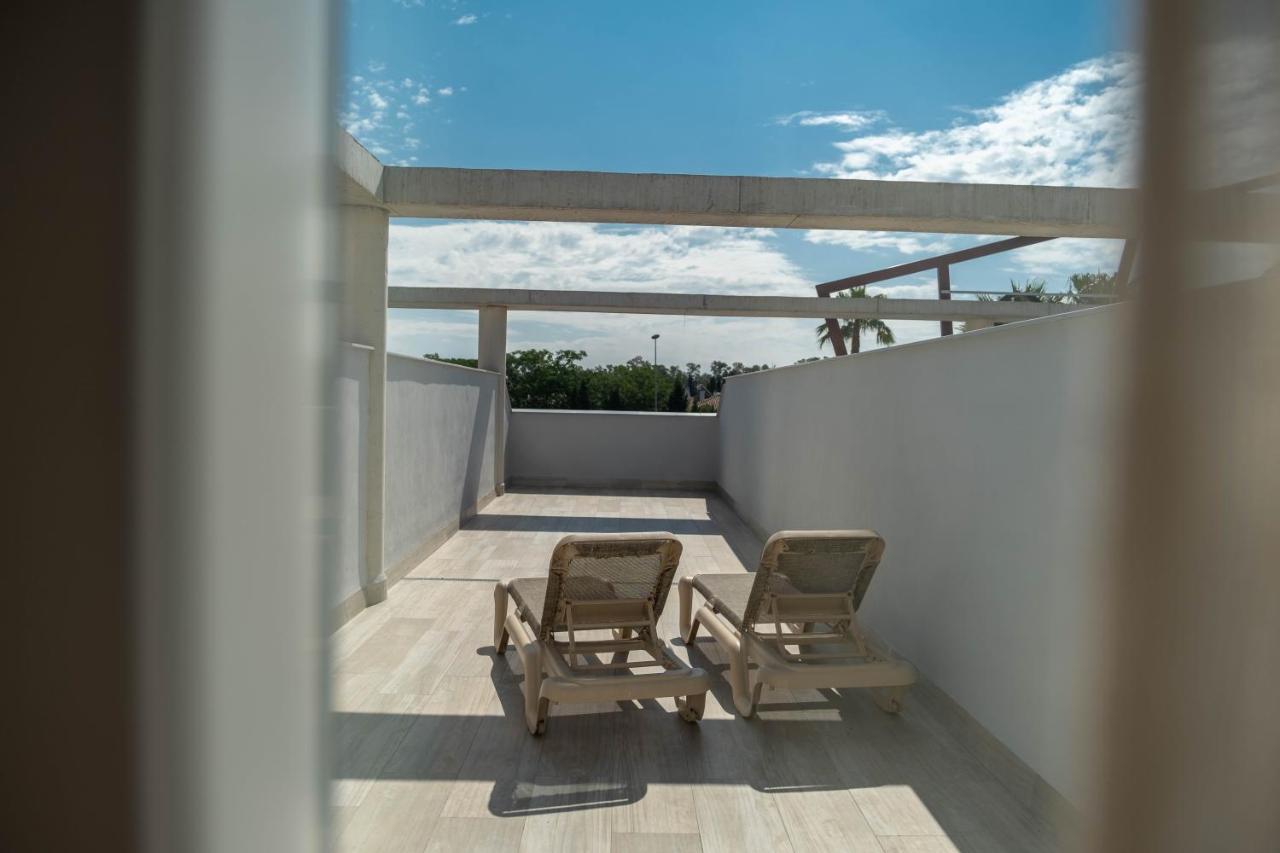 Aljarafe Suites By Qhotels Gelves Exterior photo
